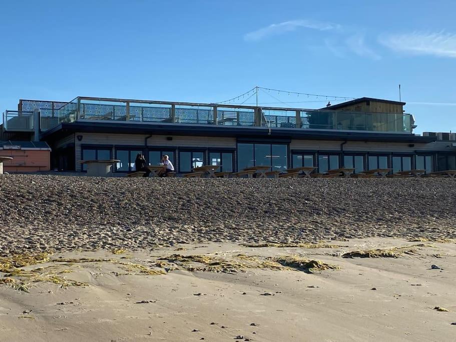 Home By The Sea In Rustington Buitenkant foto